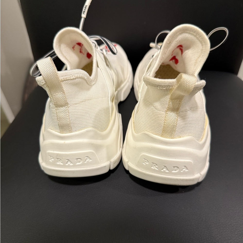 Authentic Prada Knit Sneakers with Red logo - Picture 4 of 11